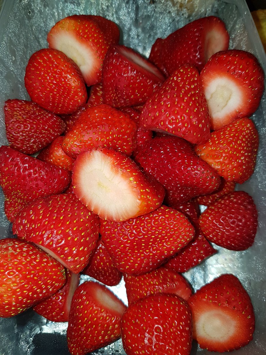 CupDaCake's tweet photo. Gluten Free Strawberry Shortcake https://t.co/I3aPUfDayb