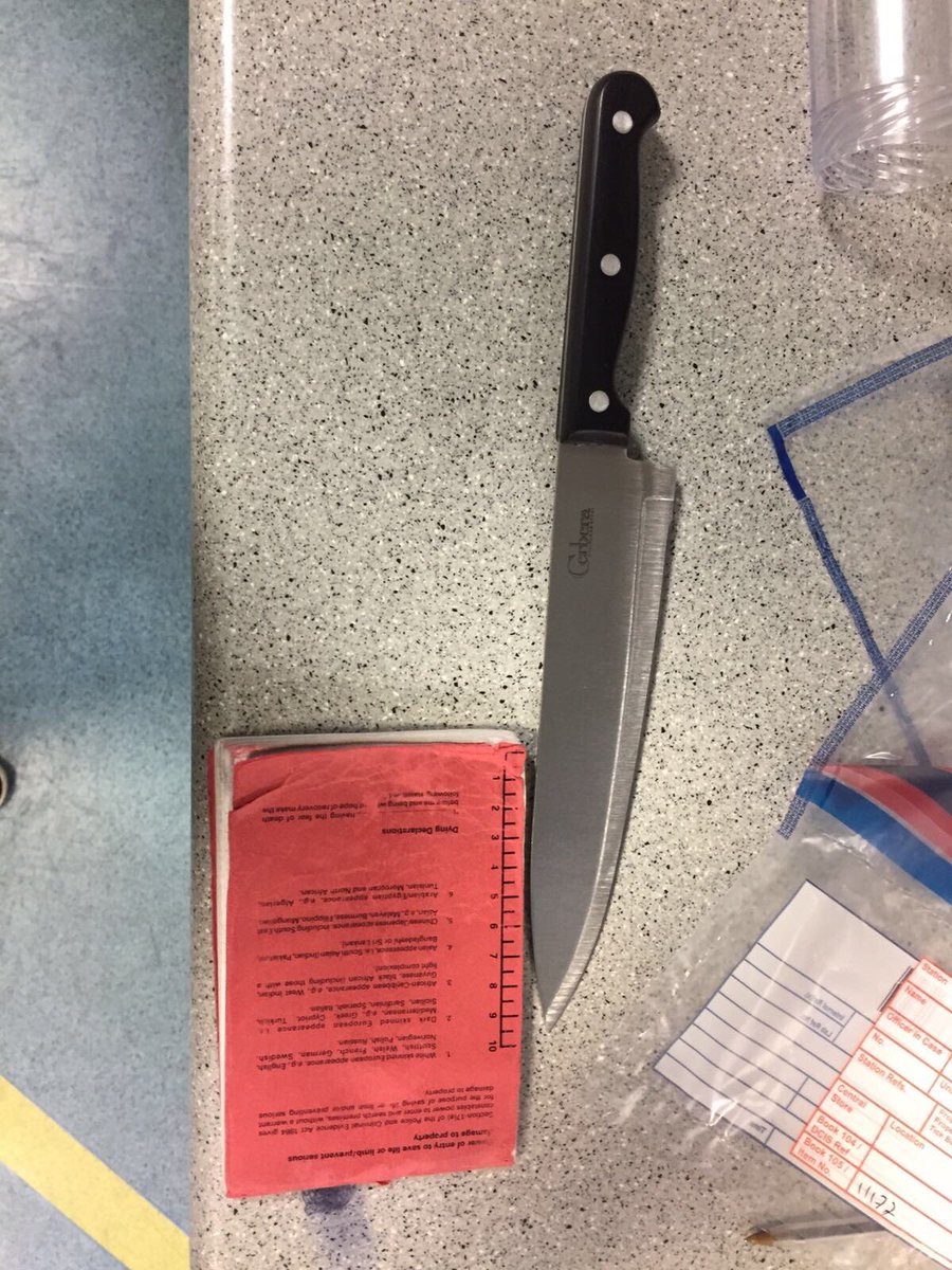 MPSHackney's tweet photo. 2 males arrested by #GDNET in #Shoreditch for offering to supply plain clothes officers drugs/handling stolen goods and possession of this https://t.co/9xAMeNp3jK