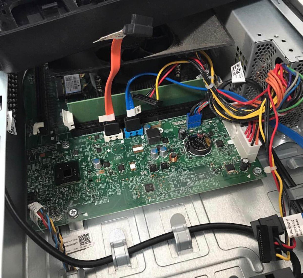 fixspotcomputer's tweet photo. Having computer issues ? Well contact us , we work on anything... Motherboards, hard drives ,rams upgrades ... #fixspotcomputer https://t.co/hDV50upoCV