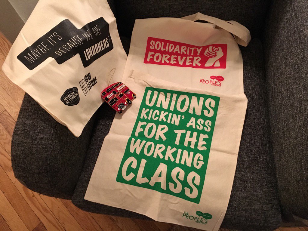 ArtMBlake's tweet photo. Presents from London pals π #leftiesforever βπ½ https://t.co/BZZpilPVT2