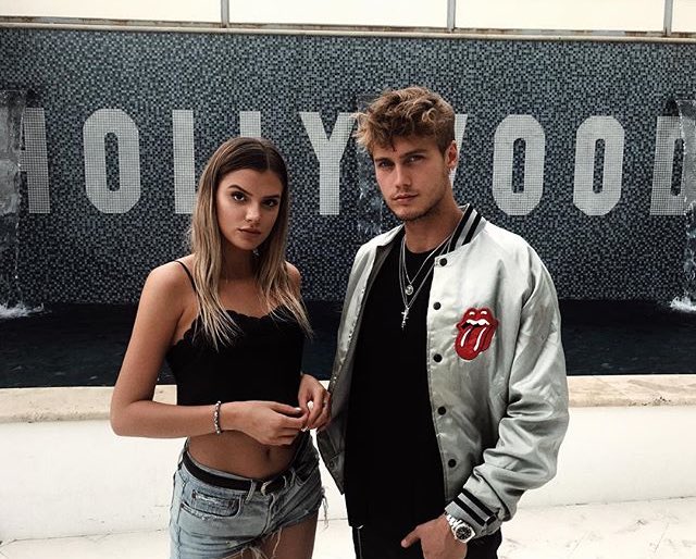 AlissaVixlxt's tweet image. Your local mom and dad. 

@OfNeels.