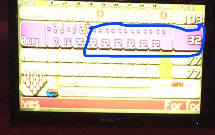 JustmeRachel's tweet photo. @elizabethpegues stuck at 32. #Gutter #GutterQueen 😂😂 @alynnb3 @ackgh73994 https://t.co/7gltF5vyE0