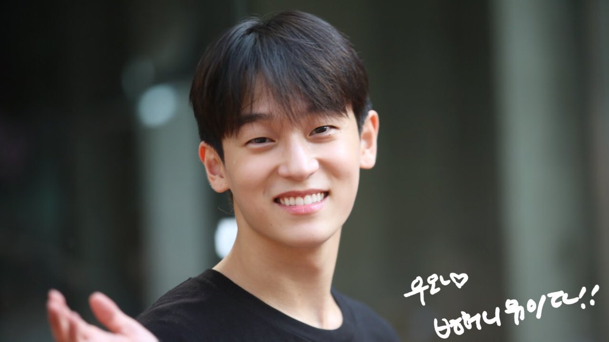 __HONEYui's tweet photo. 170806 #S다이어리 첫공  #병헌 @honey_schedule 
많이 더웠을텐데...고마워요🐥다음엔 반팔입고 만나요😜 https://t.co/jFMaeF3U0T
