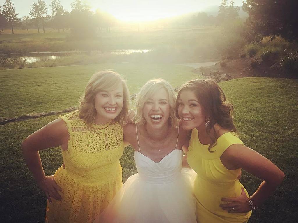theWXwoman's tweet photo. A glowing SalGal + her Idaho Falls Angels! ๐ฐ๐ผ๐๐ฏ #SalGalFal #sallyandrob #localnews8 #IF4life #sunriver https://t.co/67dhwpwOCz https://t.co/FH1LUXLL3N