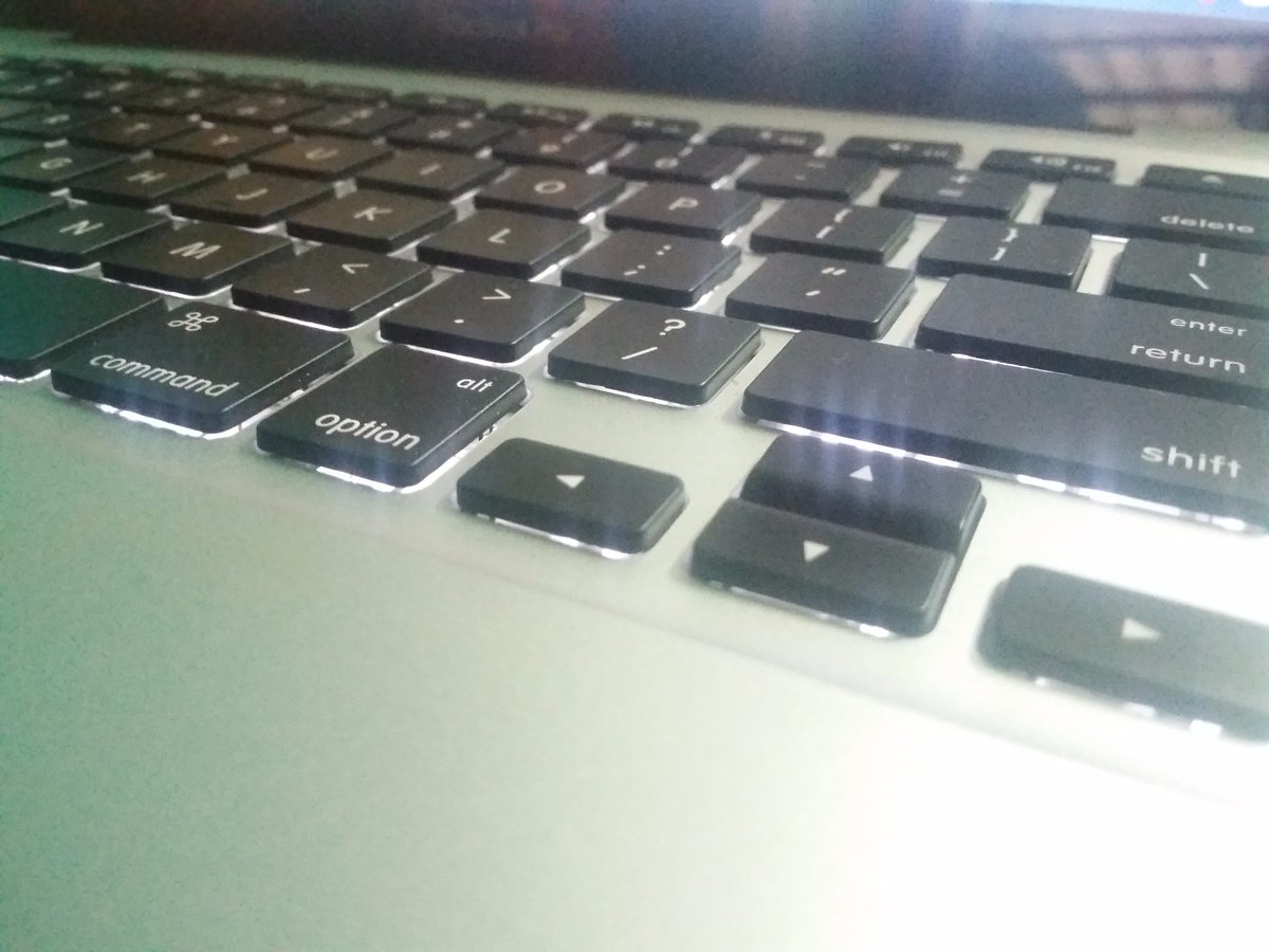 ARRisingHigh's tweet photo. Write your own future like you type your own posts #mac #Apple #keyboards #backlits https://t.co/tmckEaWOFz