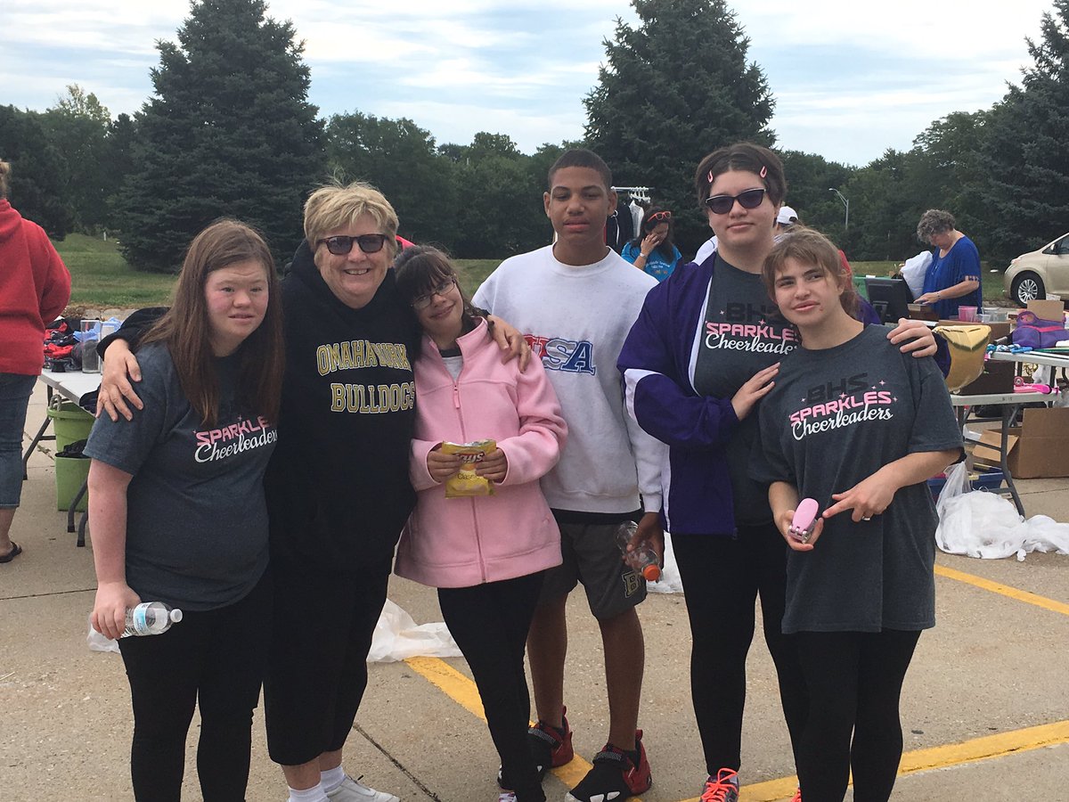 HistoryTeacherG's tweet photo. What a great day at the @Sparkles_BHS Garage Sale @OPS_Burke!  It was wet, but so much fun!  Our kiddos did great!  Thanks to al! https://t.co/LbTF71MP87
