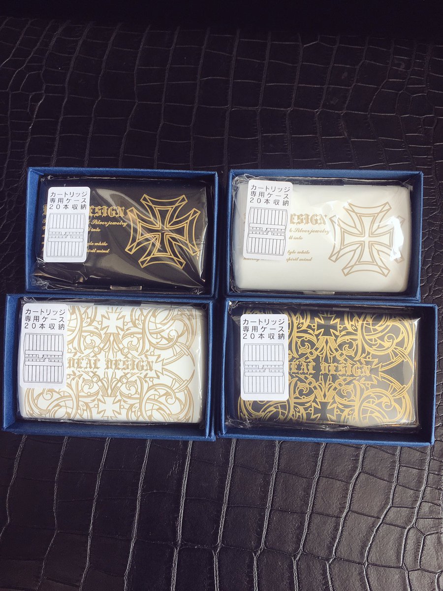 ディールデザイン名古屋 A Twitter 山田です 大須でコスサミですね 熱いです 本日はアイコスカートリッジ ケース 5 000 Tax をご紹介 ヒートスティックを収納できる丈夫なケースにレーザー彫刻 別売のアイコスポーチで本体も一緒にしとくといいですね