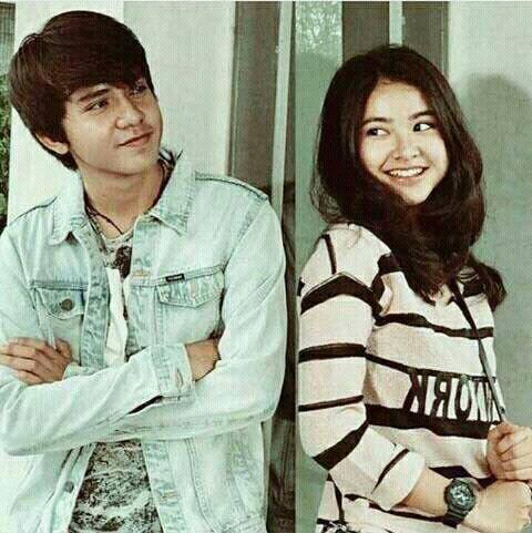 RaniDR28's tweet photo. Happy annimonthsary ROLAN ke 4bln, harapan di 4bln ini moga rompis season 2 vs kuliah bakalan ada, amin #4monthROLAN @arbaniyasiz @dindazani https://t.co/kN0os0ZiPj
