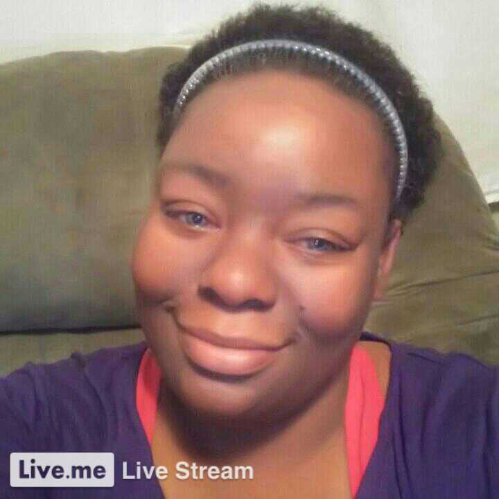 a86georgetown's tweet photo. 😎Yo, high key, everyone get in my broadcast now #liveme Appollonia MsApples:  https://t.co/fqHjz7gDIn https://t.co/qZn09XKqCh
