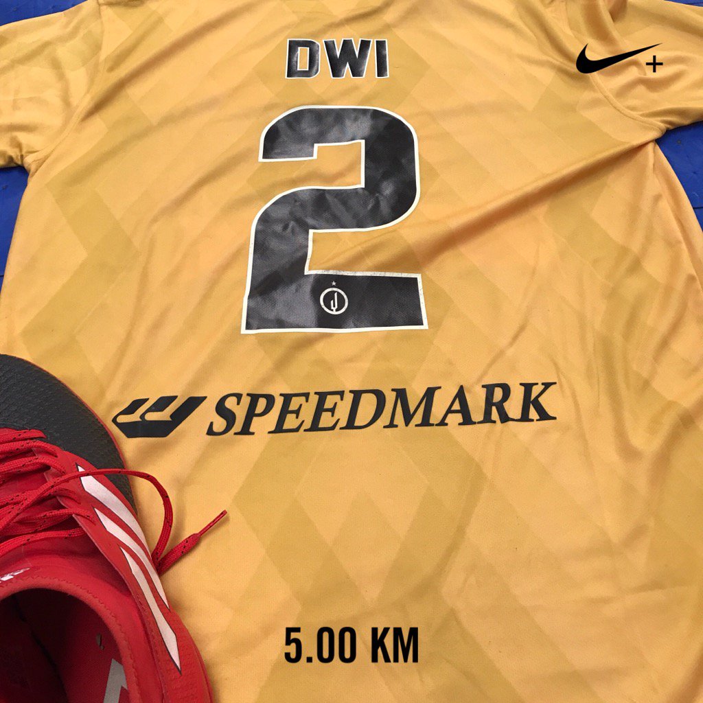 predwiksi's tweet image. Pre-launching Jogo's new jersey 

#jogo #speedmark #futsal #tifosi #exercise #justdoitsunday #friends #jersey