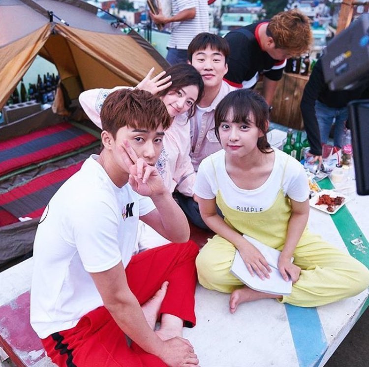 songhayoonpics's tweet photo. MY HEART IS ACHING I MISS THEM SO MUCH  😭😭😭 https://t.co/nd7iK2jgsL