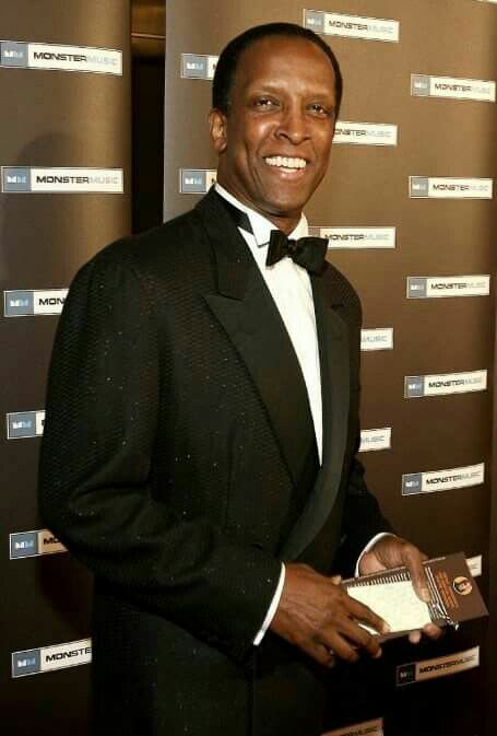 Happy birthday to Dorian Harewood!
The voice of Dan Riley on the episode Born August 6, 1950. 