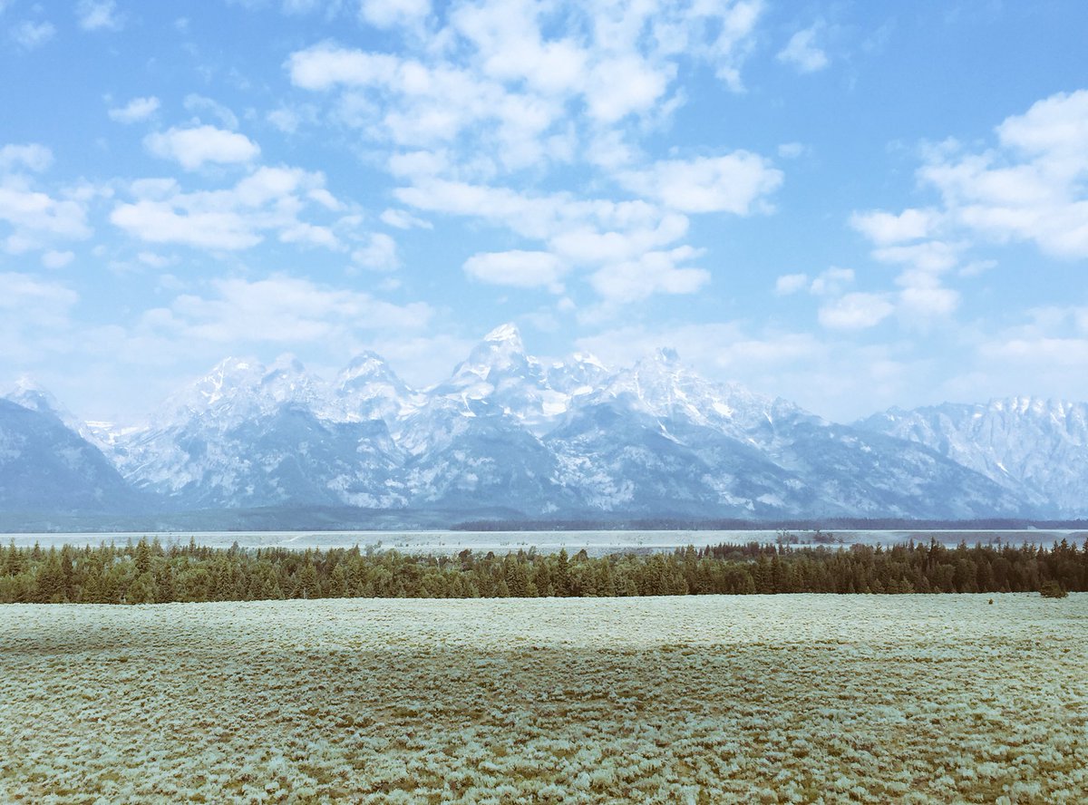 jarafide's tweet photo. Increíble vista !!! #tetonsnationalpark #wyoming #summer17 #strurgis… https://t.co/I44XCYqJF0