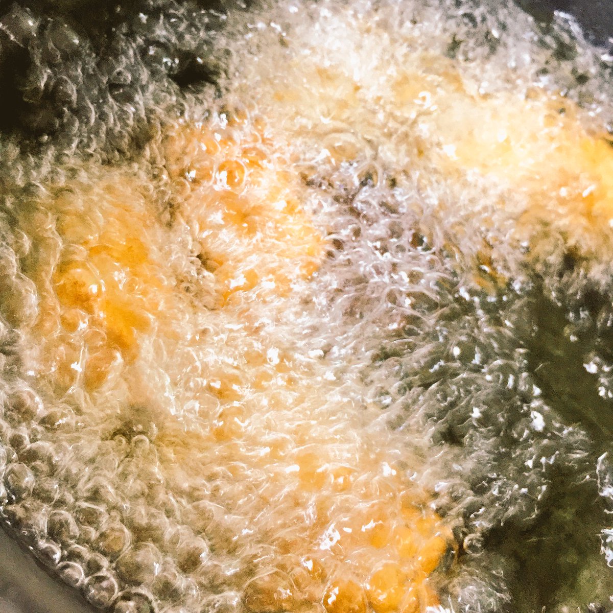 Hp3 エスビーのシラチャーソース かけた物すべてをタイ料理に変貌させる万能の食欲増進剤 夏バテで食欲 ない人で辛いの平気な人にオススメ 特に肉料理と揚げ物にはバッチリ合う サラダとか冷奴とかもうめぃ つかなんでもかけてるのですぐ無くなる 業務