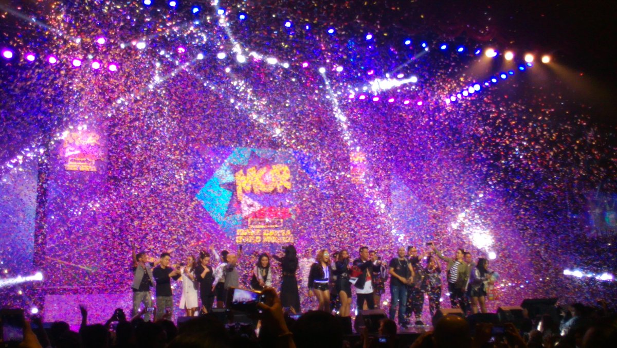 annobel02's tweet photo. @mor1019chacha @mor1019onse @mor1019kisses @mor1019anarams @mor1019yumi 
#MORPinoyMusicAwards2017 
#MORPMA2017 https://t.co/GtO1e6UScs