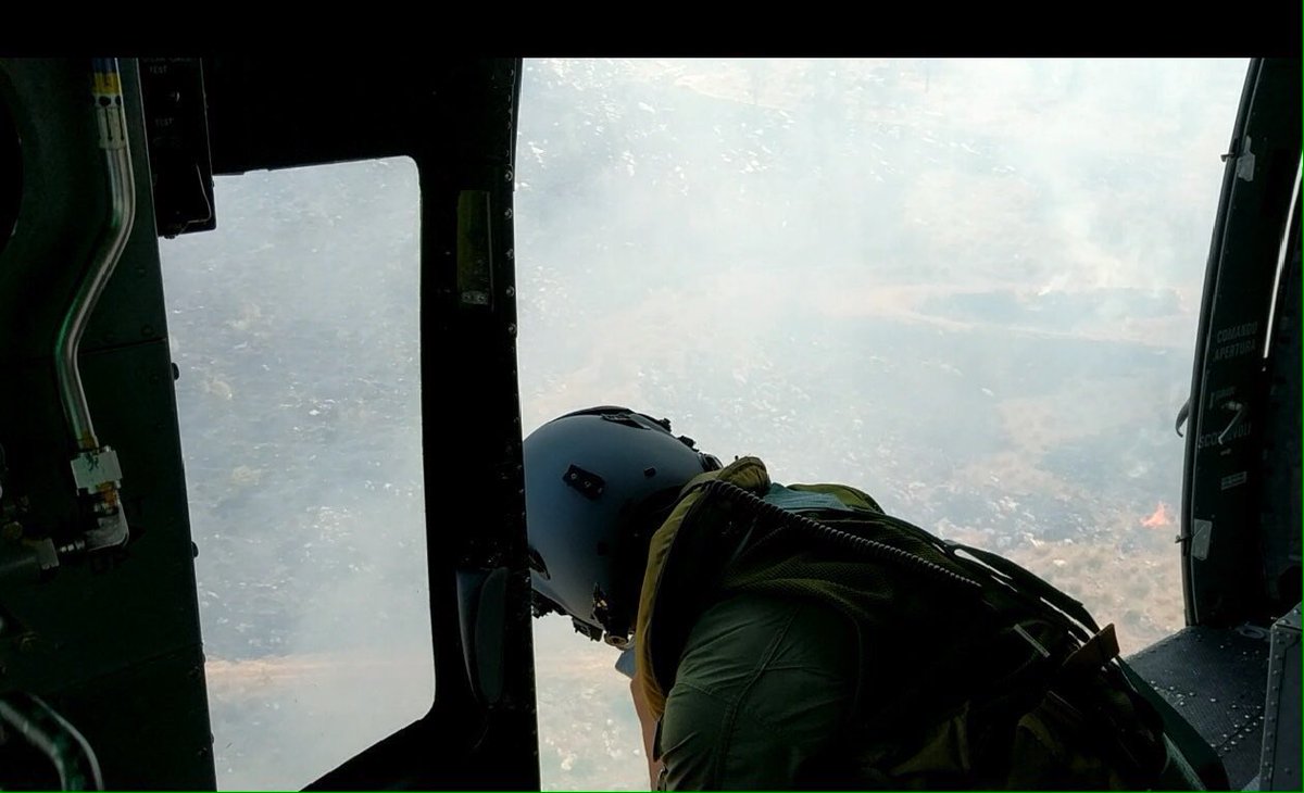 ItalianAirForce's tweet photo. #InCorsoOra elicottero HH212 #80CSAR in volo per spegnere #incendio divampato prov.#Palermo. #emergenza #incendi #Sicilia #UltimOra #Difesa https://t.co/jk5qY5ppIW