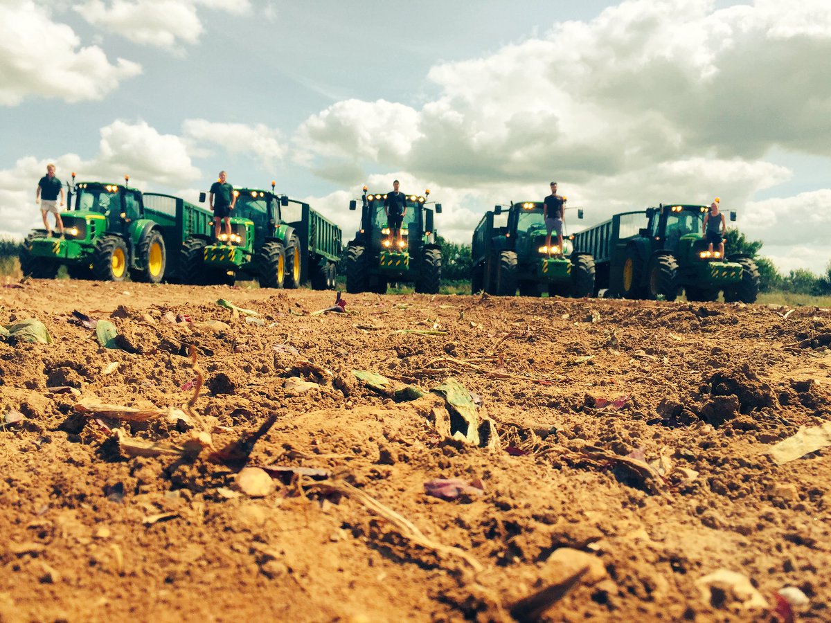 Onion Harvest #rixfarms <a href="/BaileyTrailer/">Bailey Trailers</a> <a href="/JohnDeere/">John Deere USA</a> <a href="/Tesco/">Tesco</a>