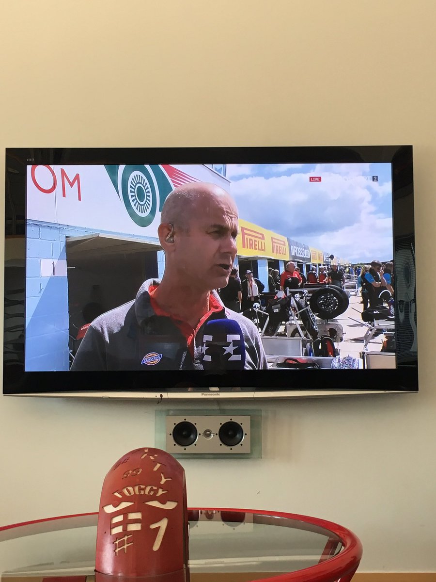 Good to see me mate <a href="/Jimwhit69/">James Whitham</a> back on duty looking well and talking his usually shite.!!😜👍💪 #legend