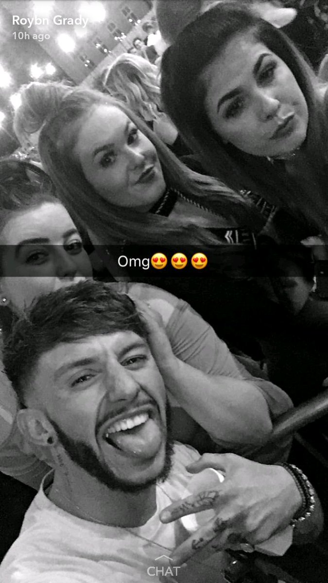 Chelss_Louise's tweet photo. Saucy snaps. Was extremely drunk but got to met this one too the cuttiieee  @tombarber49 his tattoos in person are the bomb 😍😍😍 https://t.co/2zlkdOO9aV