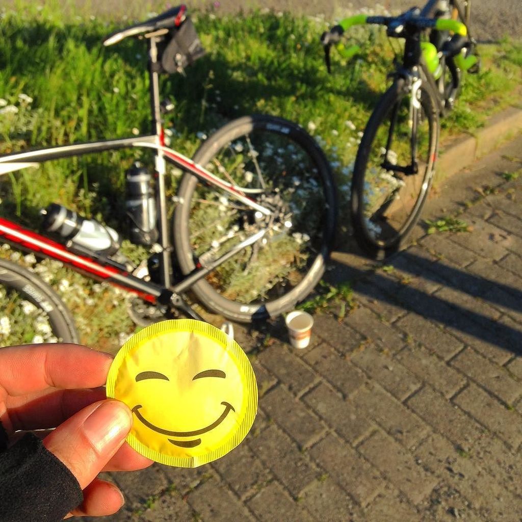 DropbarCycling's tweet photo. #funny #sugarpacket #coffeedoping #drpbr #dropbar #roadcycling #lowersaxony #germany https://t.co/eNwslN9XN1