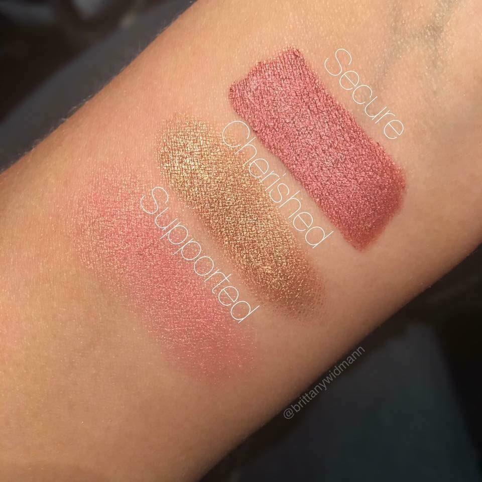 jbyounique's tweet photo. #support sexually abused women when you purchase August kudos!! Liquid lipstick💄splurge shadow👀and blush that doubles as a highlighter✨ https://t.co/lKqm7PUpeO