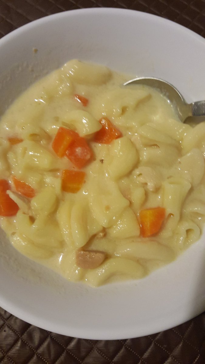 SherrySarmiento's tweet photo. Chicken sopas for my sick girl. Comfort food @filipinofood #chickensopas #filofood https://t.co/Xah3llOUlV
