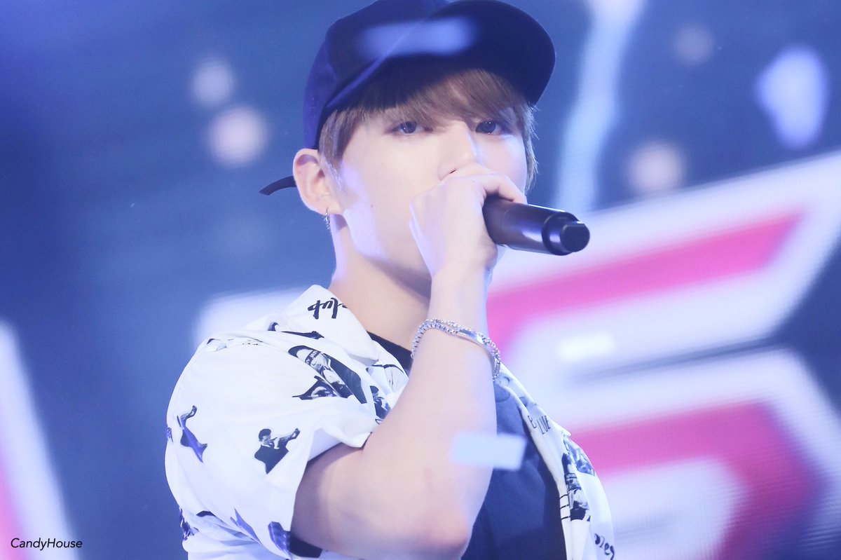170804
How can I show you my love💖
#방탄소년단 #전정국 #정국 #JUNGKOOK #JK 
<a href="/BTS_twt/">방탄소년단</a>
