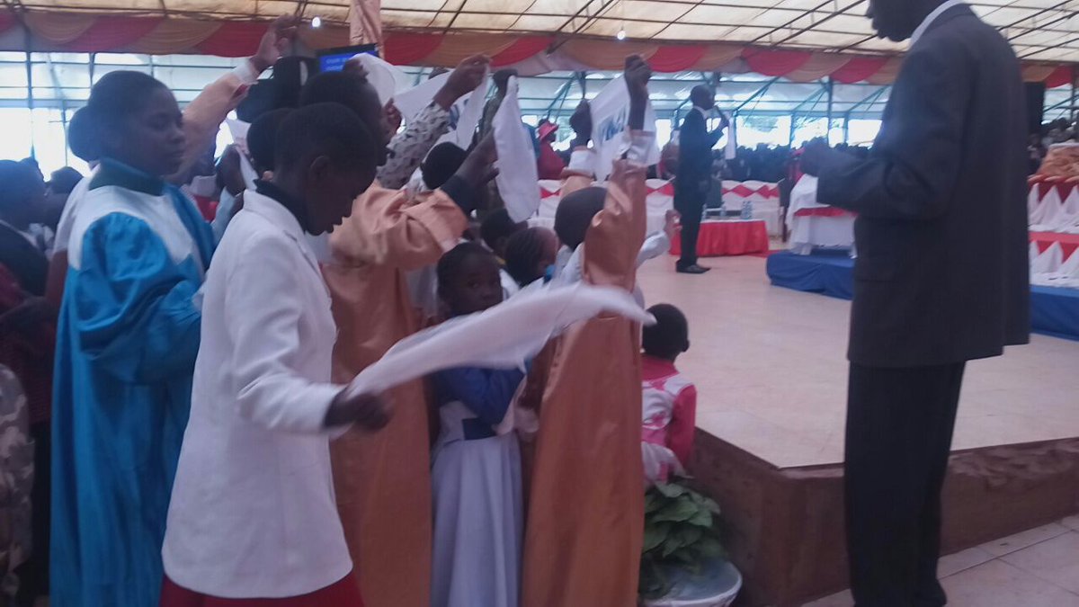 Adva_Yakub's tweet photo. Breaking News a crippled Man stood up and walkred in Kericho as the MIGHTIEST PROPHET Decreed Healing across The land https://t.co/JTIrGoied0