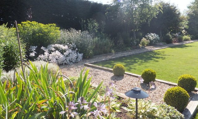 Stylish (and smart) ways to use railway sleepers in your garden po.st/cRpkyp