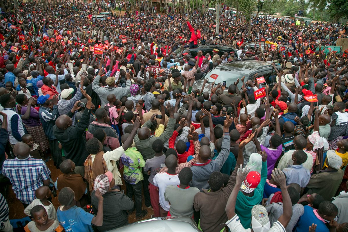 AnneKamande1's tweet photo. We will support you @UKenyatta #KenyaNiJubilee https://t.co/6H1pQige4g