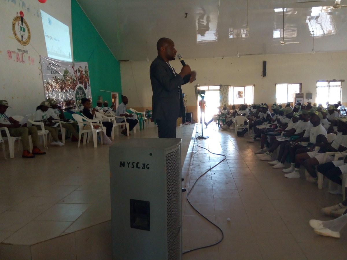 kunlad123's tweet photo. Team bonding activities led by SDG Champions at the Dutse Camp. #MTGng #digitalskills4africa #sdgsdigitaltraining @MindThe_GapNG https://t.co/O9D4Wh6tX3