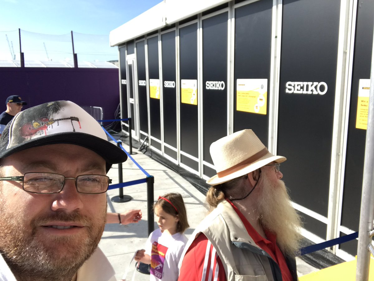 JamieDouble86's tweet image. New Slash Art Cap courtesy of Darren Gourley makes its debut at the London Stadium today....
#artcap