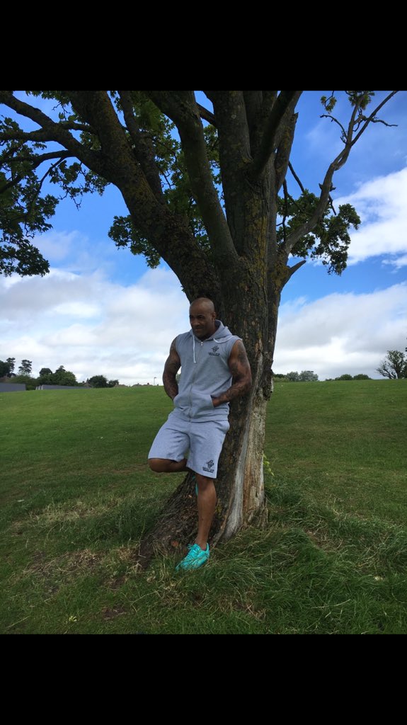 Sunday fun day, who's with us? #TeamGrizzly Grizzlybearapparel.co.uk #JoinThePack <a href="/michaelmolone/">michael Moloney</a> @ChelsLiftsHeavy <a href="/leashataher/">#Leasha_PT</a> @u03ada8