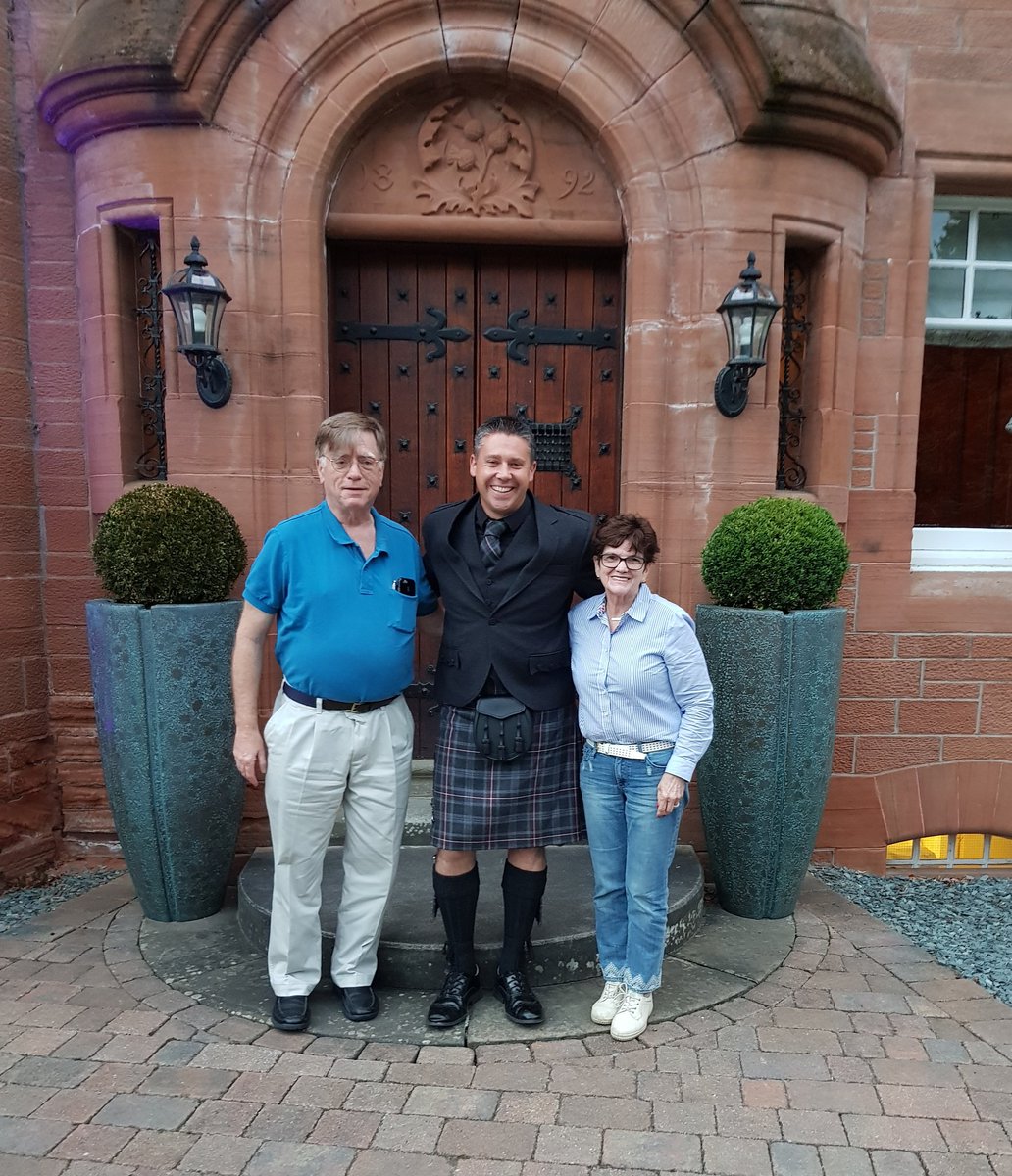 Our aim is LUXURY touring. Smiles all round at #fonabcastlehotel. Well done to the team - service, food, accom excellent. #luxuryscotland