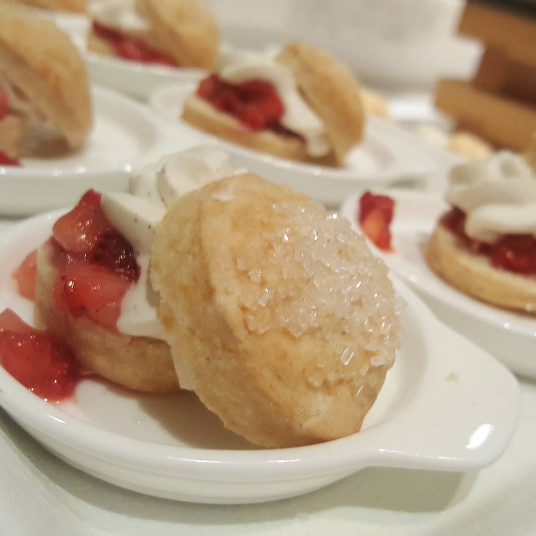 LovelyLysa's tweet photo. The food at #ConnectHer17 was delish! @SLSLasVegas, job well done! #chmlv https://t.co/OAPXvlc3dx