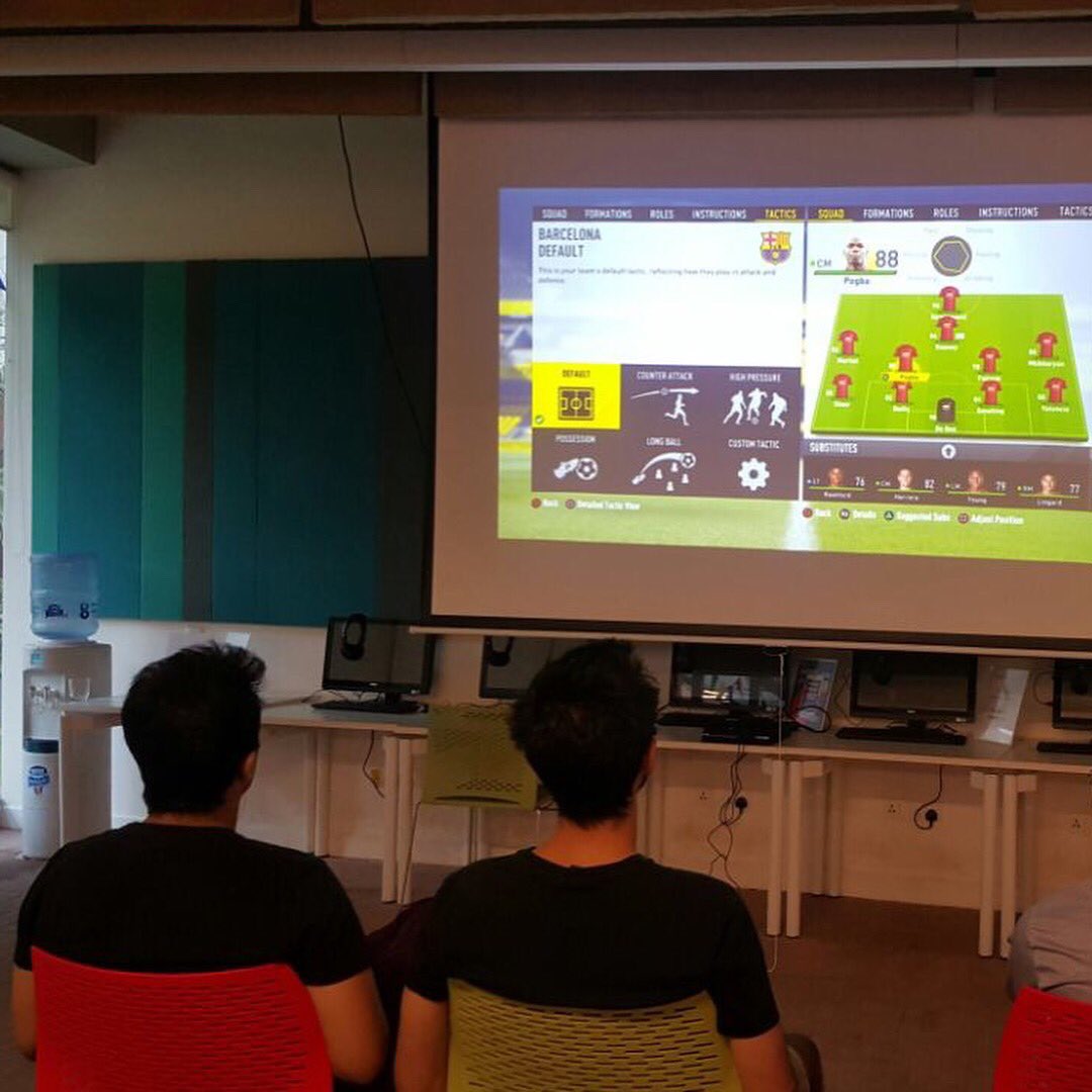 pkBritish's tweet photo. Are you a PS4 geek or a long-standing Ludo champion? Become a member of the #LhrLibrary and join other gamers at our monthly game-nights! https://t.co/EzGUoIK89E