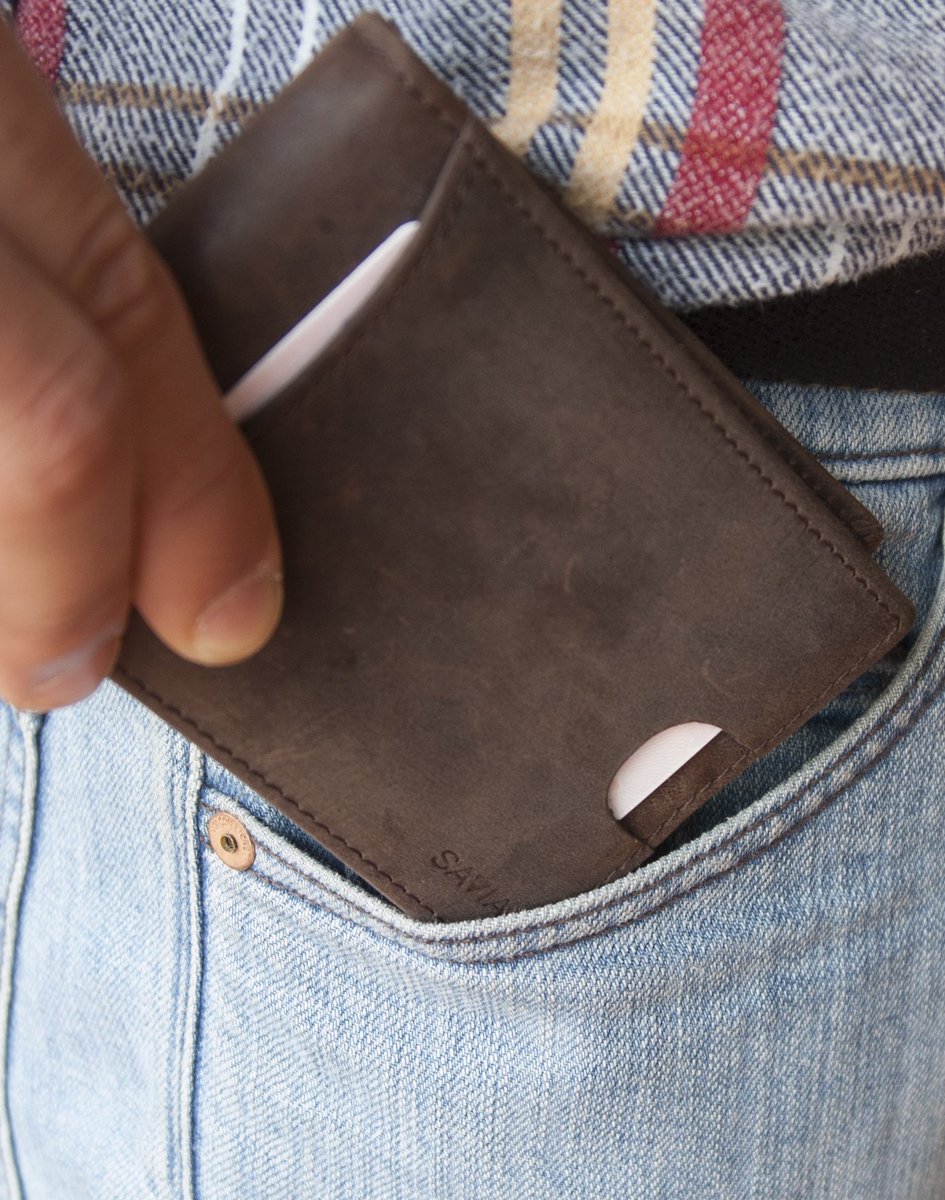 FeelSavia's tweet photo. "Savia Root" Vintage Wallet, esencia minimalista para los que no necesitan llevar mucho. Cómprala en Amazon https://t.co/QEcqpbuLtx https://t.co/TYtpbshYU2