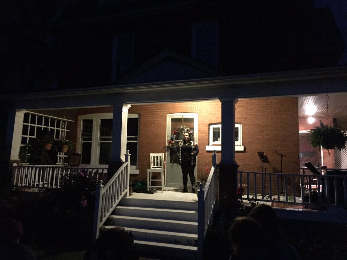 theatreopia's tweet photo. Just had our 6 ft. Sunflower welcome in the colours of the sky and now for the poetry of Nathanya Barnett! #DARKCROP2017 https://t.co/Rcg5IKP6eY