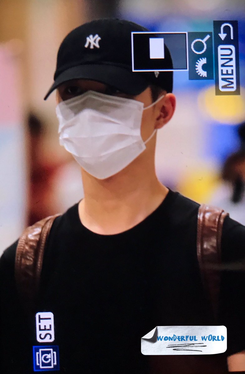 wonDerful930112's tweet photo. 170806 ICN arrival preview #도경수 #디오 #Kyungsoo #DO 💞💞💞💞💞😍😍😍 https://t.co/hYdOAJ0muz