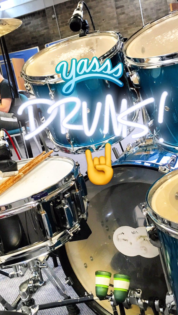 buttfairy's tweet photo. YAS DRUMS 🤘
#JusSayin #TheyreAce #DrumsRule #💥 https://t.co/KlhTCWye4y