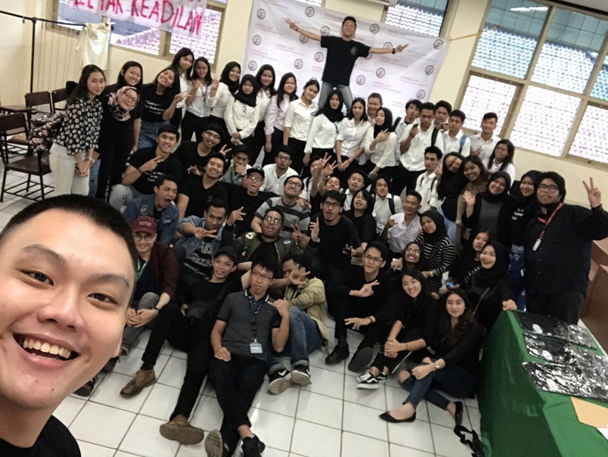 Kemarin telah berlangsung,acara Expo HIMSLAW untuk menyambut keluarga baru Business Law 2021 dari batch BBN. Salam HIMSLAW!