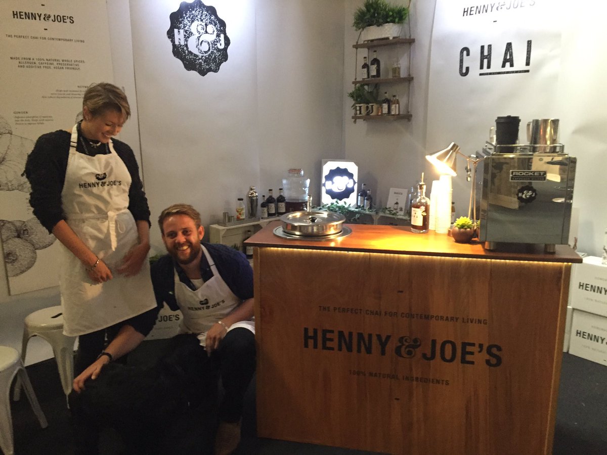 Our_Exeter's tweet photo. Lovely to meet @Hennyandjoes who took a shine to my dog! #swcoffeefest https://t.co/hmk4Z9EBEB