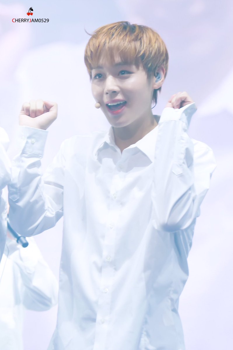 CherryJam0529's tweet photo. #박지훈 #워너원 
Debut D-Day https://t.co/QQuS9e6iLk