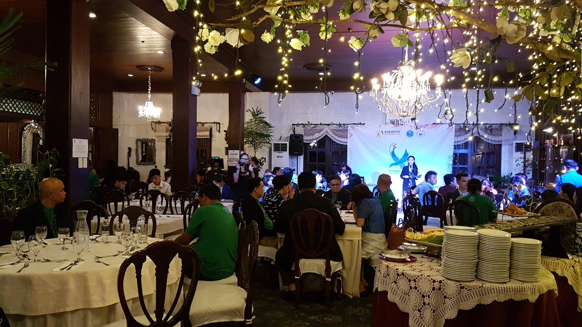 NYCPilipinas's tweet photo. Welcome dinner for #AYSEA2017 delegates at Barbara's Heritage Restaurant, Intramuros, Manila. #ASEAN2015 https://t.co/8SHaLMqlPr