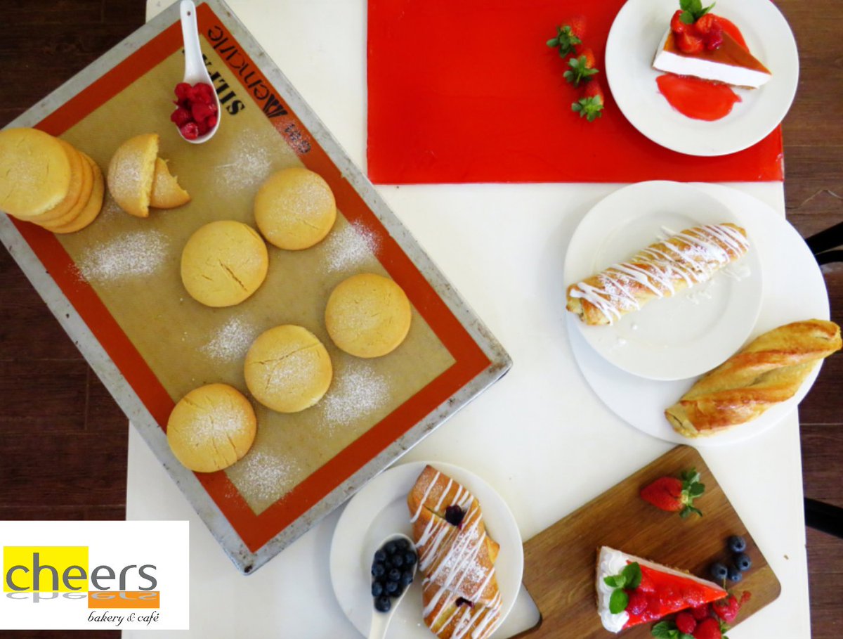 cheersBakery's tweet photo. Sunday's a treat day! Enjoy a sugar loaded day with our variety of sweet treats! Freshly baked and made with love only at #cheerske https://t.co/N44PyVUnKk