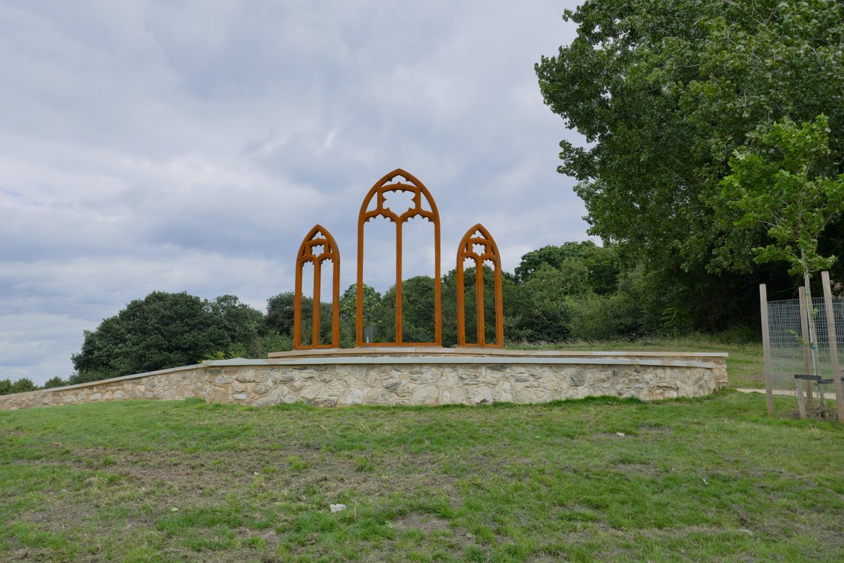 konradc12's tweet photo. #lessnessabbey windows. Just one finishing stone and filling to be completed. https://t.co/rUmjnZPPwz