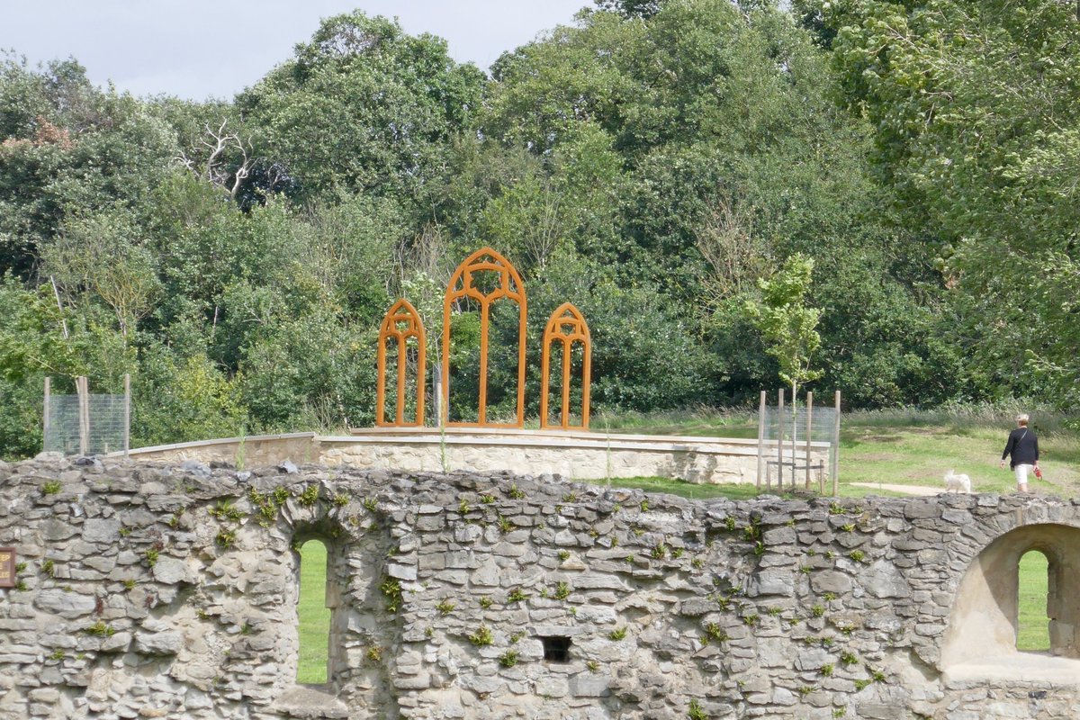 konradc12's tweet photo. #lessnessabbey windows. Just one finishing stone and filling to be completed. https://t.co/rUmjnZPPwz