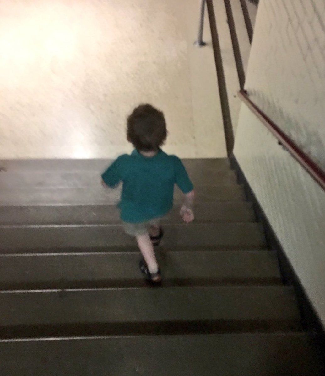 Alextrxm's tweet image. - tu regardes quoi comme série ?
- j&apos;aime pas les séries, c&apos;est nul, trop long et ça sert à rien
-