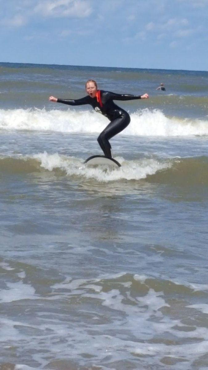 Nicky_Bosman_SP's tweet photo. Best way to spent a sunday, surfen met papa! https://t.co/zhdTBY9tdu