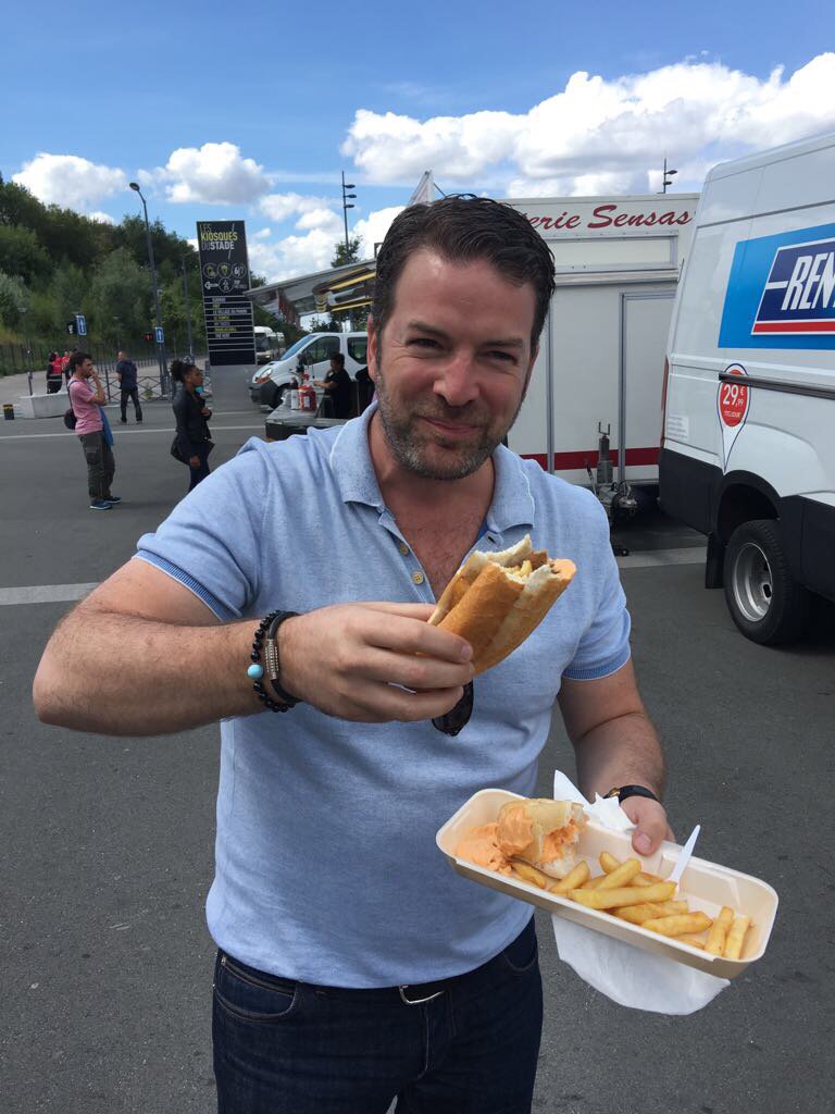 Bienvenue dans l'Chnord!! Fricadele obligatoire... #dikenek #losc #football #chef #frenchchef #edern